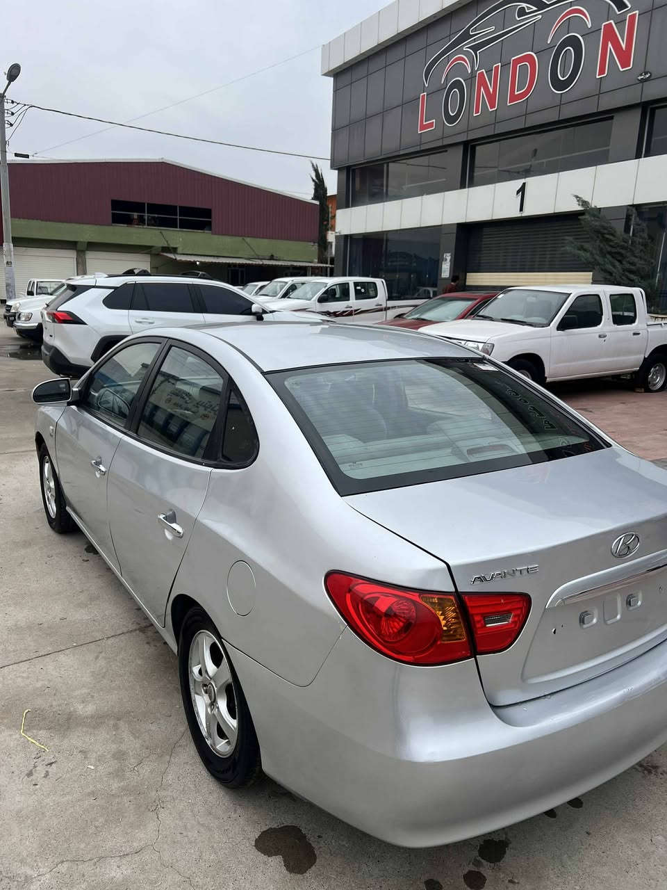 مودیل 2007 تازە داخل بێ مسرەف خایسی نیە پیشو پشتی کەپسە جاملخو بتانەو  هیجی نەگوراوە هەمو
شتی بشەرت شوێن حاجیاوە سحر 44 مجالکی کەم 
***********    واتسئاپی لەسەرە
