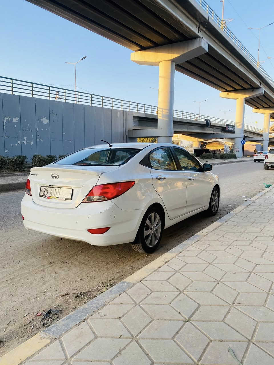 السلام عليكم اكسنت 2015 خليجي 1400 كفاله ماشيه 122  بدون صبغ وتبديل سونارها بالمنشور موجود  محرك وكير وتبريد مابيهن اي مشكله   سياره فول مواصفات فتحه بالسقف تحكم ستيرن شاشه كامره خلفيه تخم تاير حداديه جديده سنويه لل29 هزه بعده ما ساقطه مكان السياره الديوانيه السعر 90 وبيه مجال  للاتصال *********** متوفر واتساب
