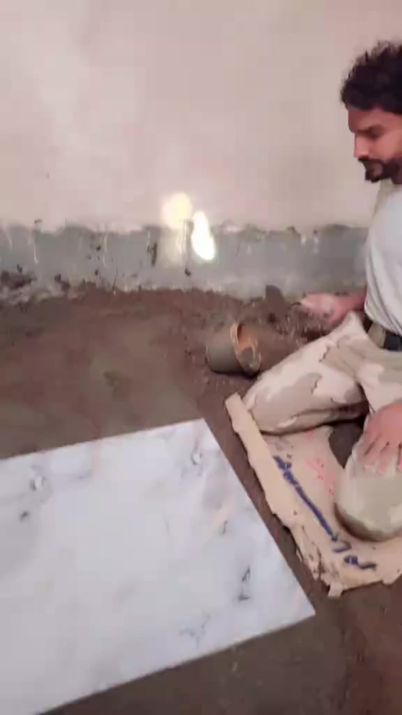 سلام عليكم خلفه سيراميك بورسلين متفرغ حالين شغل بما يرضا الله وبو البيت ستلام مهندس  ***********
