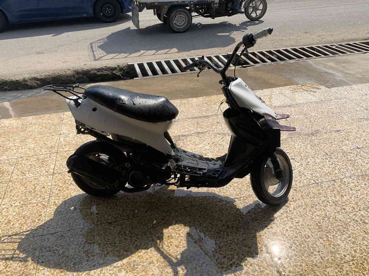 السلام وعليكم ماطور نحله بيجي تسع زروف رياضي ماطور فول تحريكه معدل نار السعر175الف وبي مجال شراب الاتصال على الرقم***********
