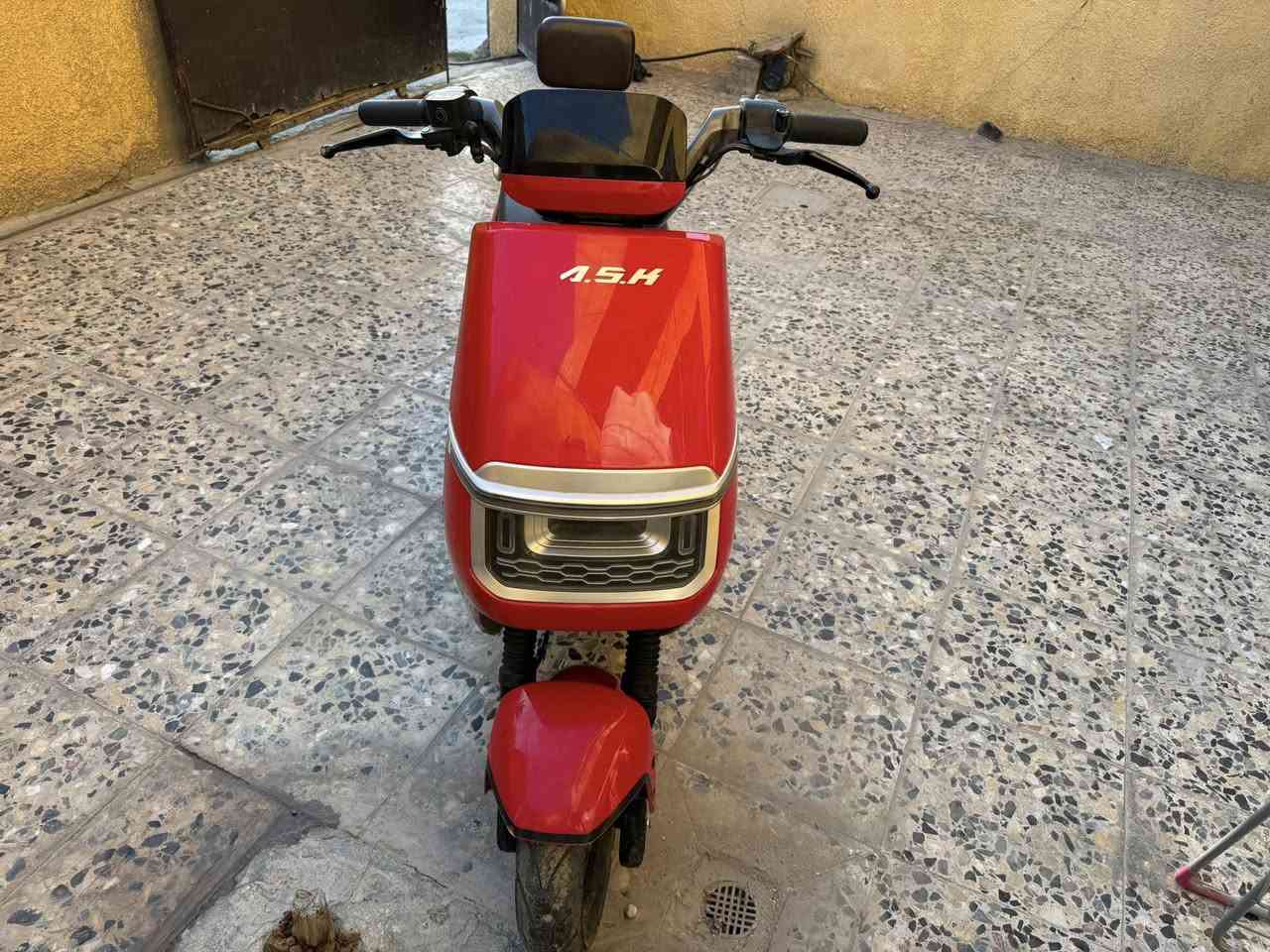 دراجة شحن للبيع 6بطاريات 3 سرع  نضافه 100‎%‎ مكاني بغداد زعفرانيه سعر 750 رقم الهاتف. واتساب ***********
