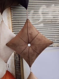 كوشات قماش • محشية إسفنج • سوق النبي