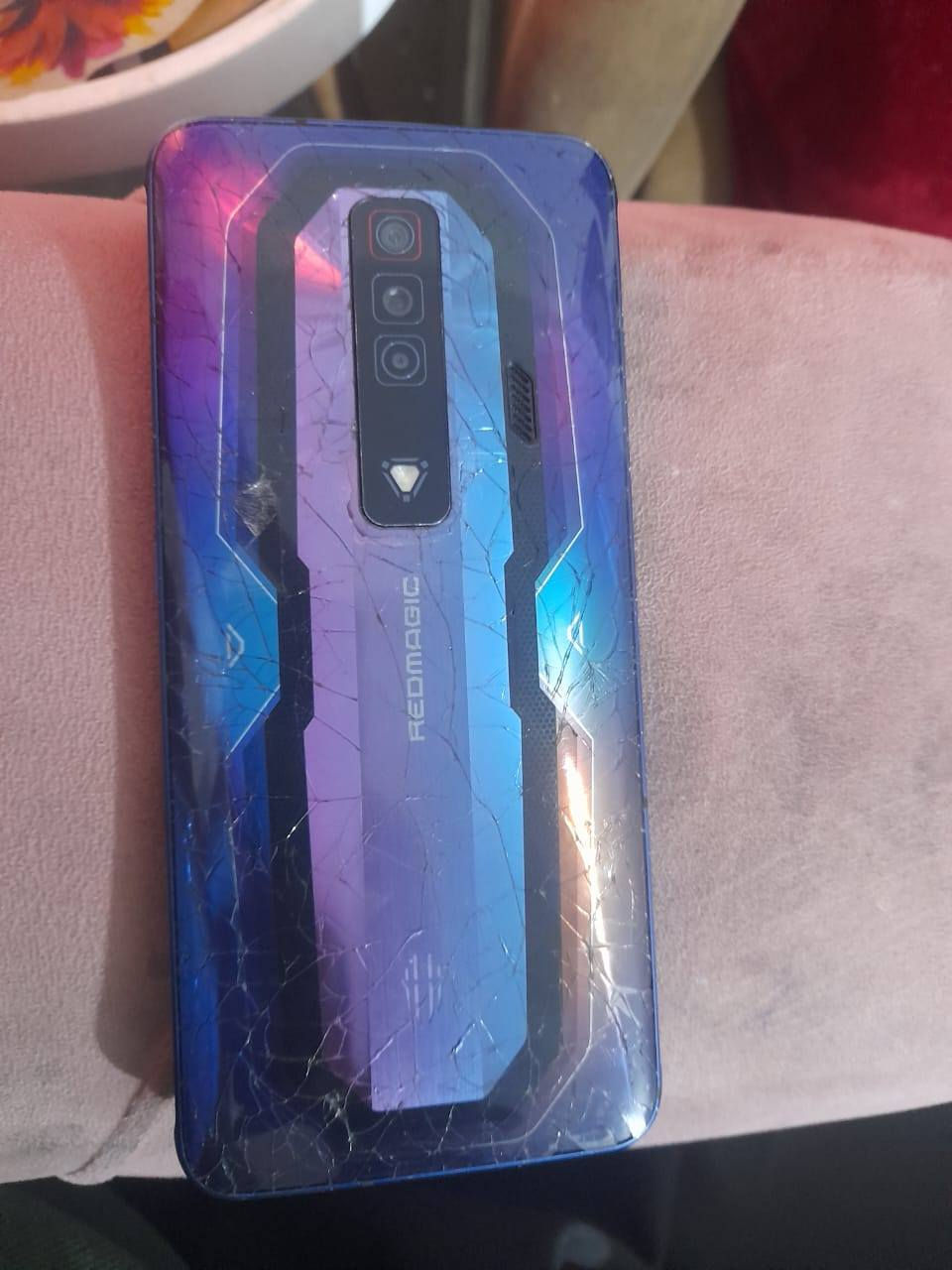 ريد مجك 7 ☠️ جهاز خرافي معروفه مواصفاته 
شفتات العاب بوبجي 90فريم 
شاشه بتردد165 طيران 
صوت ستيريو كلش عالي 
ذاكره 256 وعشوائية 16
مروحه شغاله 
فقط شاشه وضهر مفطور
اكفلكيا من تعليك أو شي وتجي تأخذه من بيتي وتكعد يمي تفحص تلعب بوبجي ع راحتك تقتنع يلا تطلع 
مراوس 
او بيع 230قفل قفل
مكاني سبع قصور 
*********** واتس او اتصال متواجد
