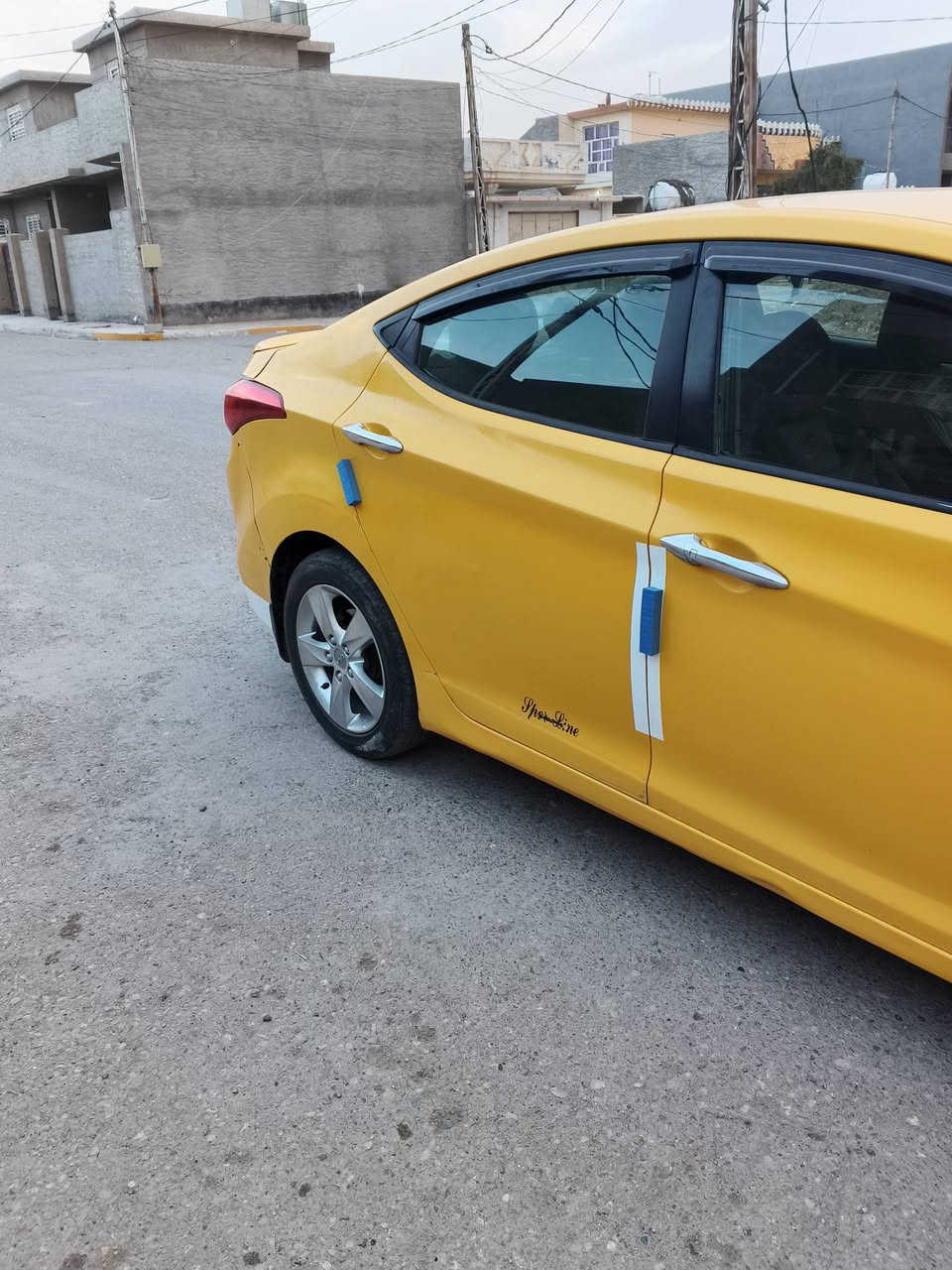 النتر موديل 2013
ضرر جاملغ خلفي 
كير ومكينه خير من الله مكينه دوش
تدفه تبريد تخم تاير جديد 
سياره كلش حلوه 
سنويه جديده بشرط التحويل مكلف بل النشر
مصفره هيئه وغرمات السعر 83 وبيها مجال
مكان السياره ديالى بلدروز الرقم/***********
