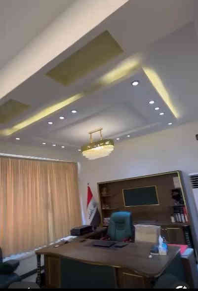 طابق ثاني للايجار يمكن ايجاره مكتب او عيادة او صالون مساحة 80 م مجهز بديكورات وانارة حديثة بناء 2023 للاستفسار 

‭0772 364 7288‬
