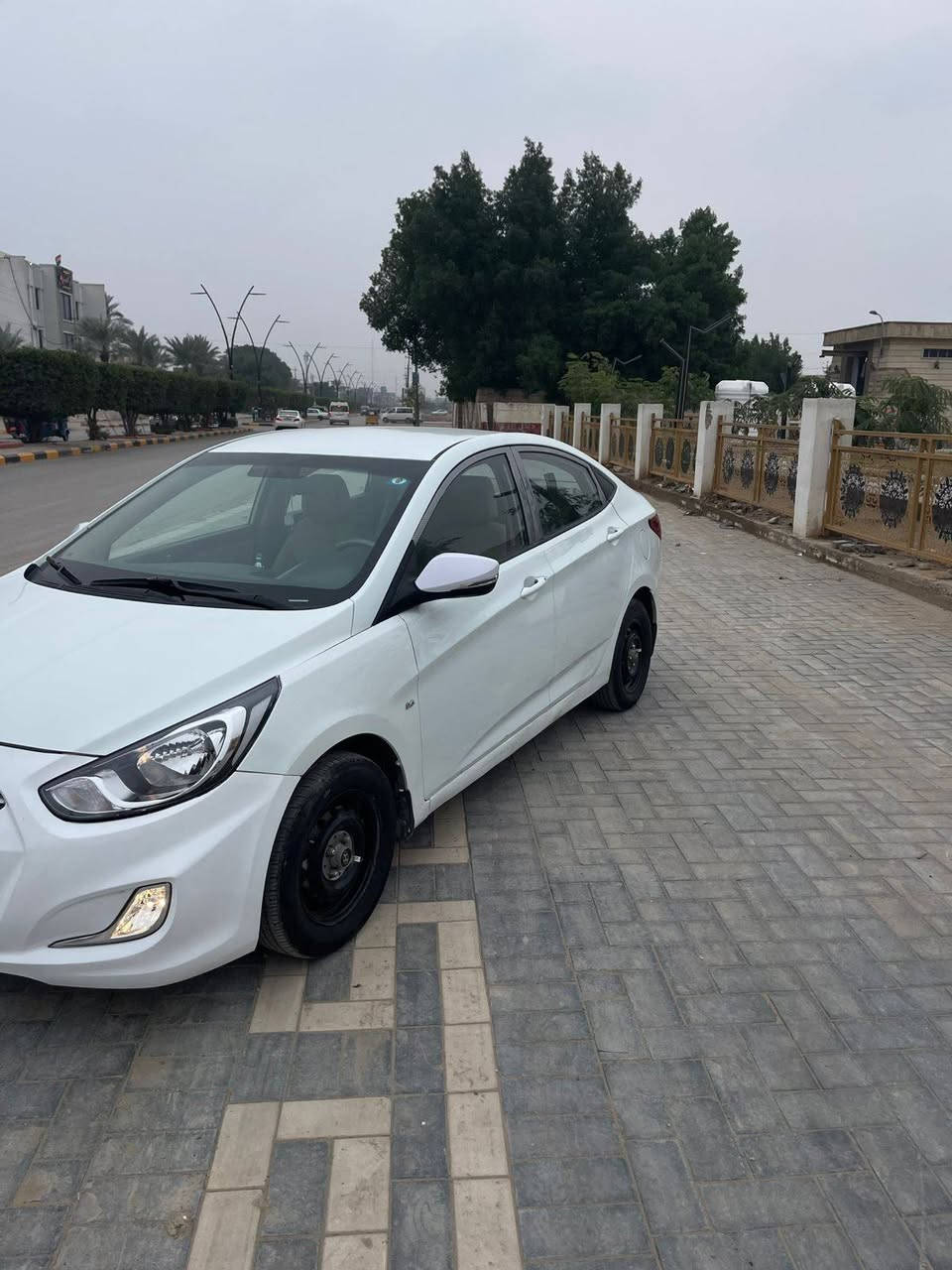 اكسنت خليجي 2011 الشركه والعامه رقم بغداد انكليزي مكينه حجم 1600 دوش قطرتين المرغوب السعر 93. بيها مجال ***********. اخوان السياره نظيفه وجاهزه من كل النواحي  كير محرك تبريد تدفئه بحاله ممتازه اخوان السياره بدون حادث والكلام واضح بيها صبغ   4. قطع. اثر تكشير والصور موجوده والفديو موجود كدام العين ادامه كامله كهربائيات وميكانيك تخم تاير جديد بطاريه جديده ارضيه تغليف دواخل كشنات عسلي خليجي الاصلي مكاني بغداد
