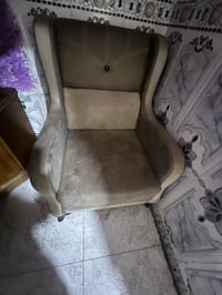 قنفات صاله استقبال معقدين ٢  صغار ومعقد٣ كبار سعر ٣٥٠  رقم :٠٧٧٣٠٣٨٨٨٢...