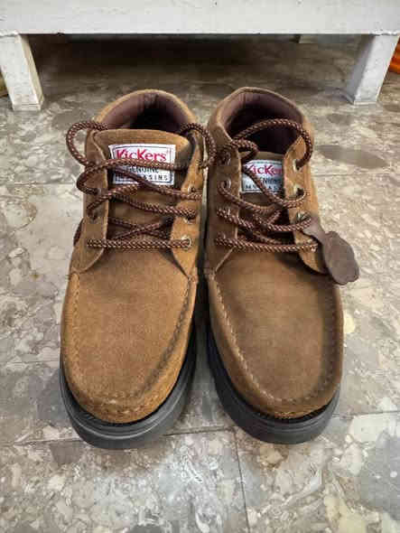 للبيع احذيه رجاليه نوع كيكيرز قياس ٤٢ 
***********
