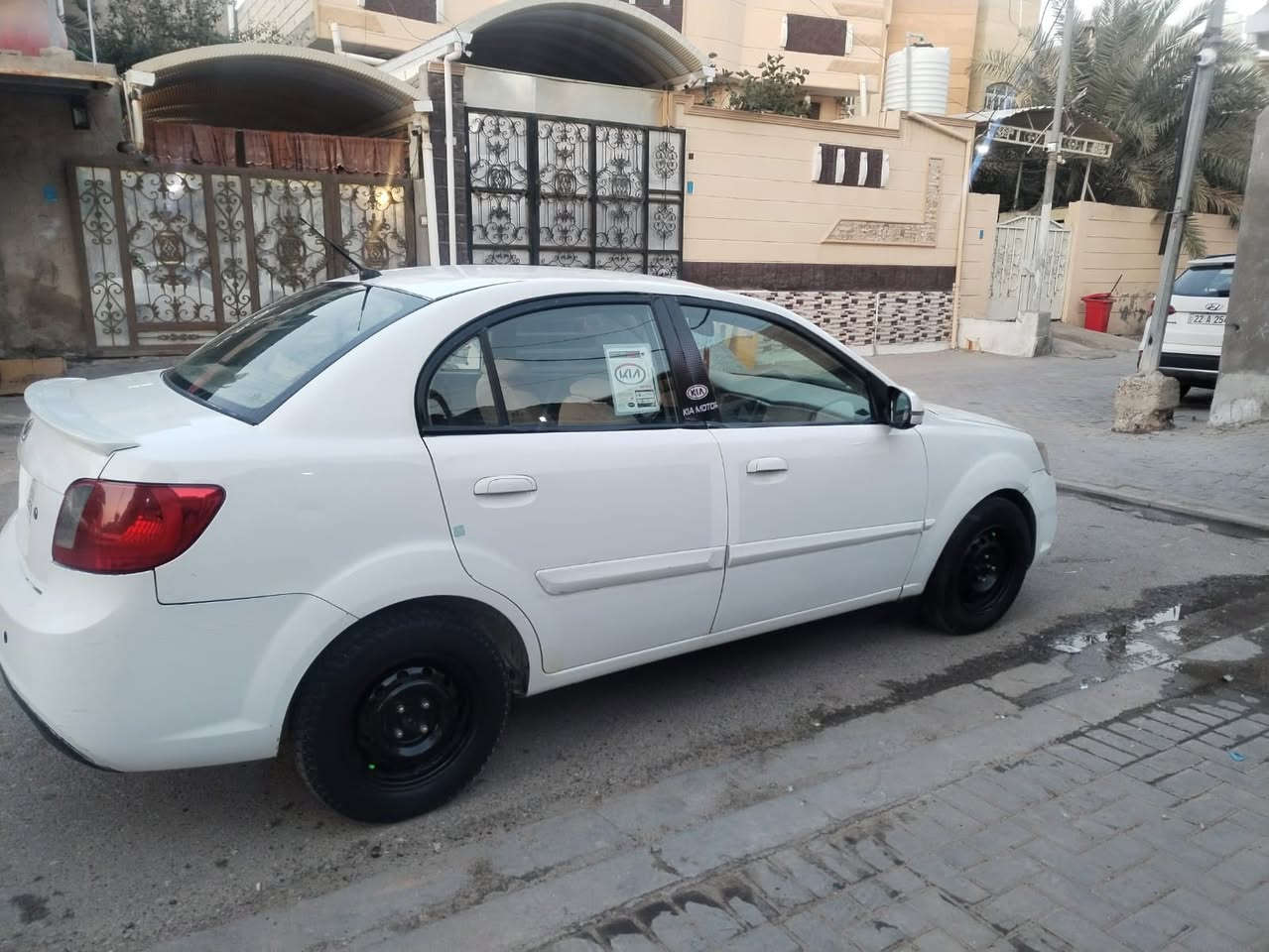 كيا ريو ٢٠١٢ مكفوله من ضربه وتبديل بيها صبغ مكانات مكينه ١٦٠٠ مكفوله كير مكفول حداده السياره جاهزه ماعده التبريد يرادله قايش وغاز سنويه نافذه رقم بصره السعر ٦٢ قفل مكان بصره***********
