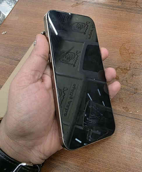 السلام عليكم ،، أيفون 16 برو ماكس لون ذهبي ذاكرة 256 بطارية 96 مامشخوط ولا مبدل بي أي شيء مشحون 304 والجهاز مامفتوح .العنوان الديوانية للاستفسار أكثر عبر الواتساب ***********….
