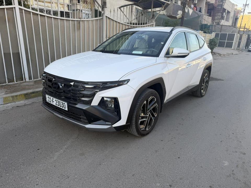 السلام عليكم توسان خليجي ضمان الأولى زيرو
مواصفات 
ويل 19

صندوق كهرباء 
كشنات تدفئ تبريد كشنين كهرباء 
حساس امامي خلفي 
شاحن واير ليس 
 
السعر 242 $/مرقم كامل
المكان الكراده 
رقم الهاتف 
***********
