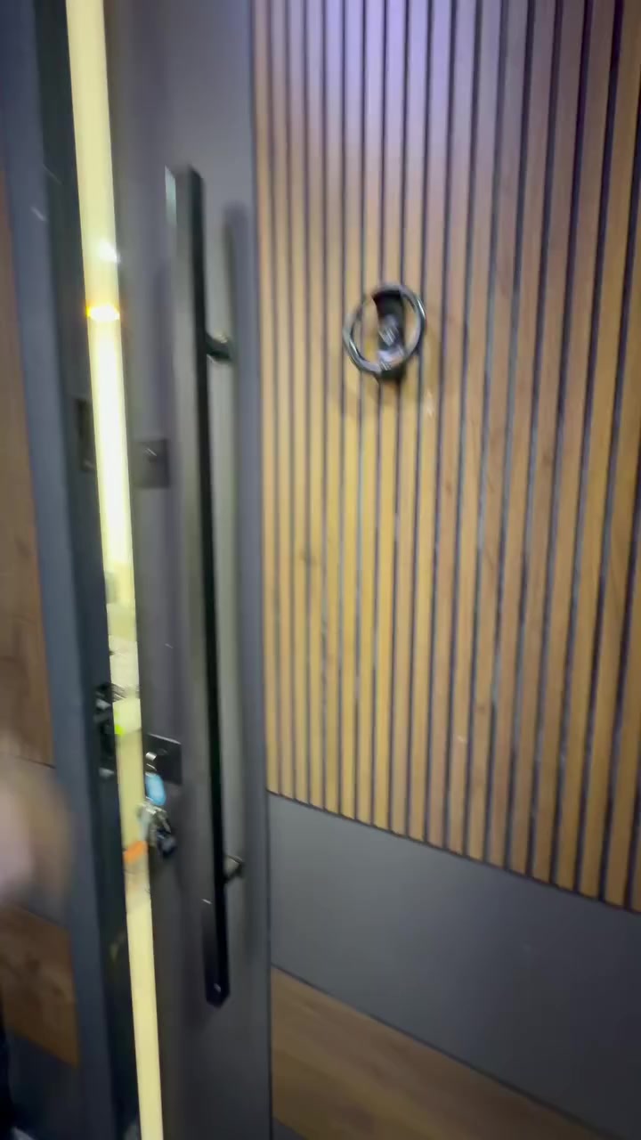 شقق حديثة مفروشة بلكامل للأيجار في الكرادة والجادرية  ***********
