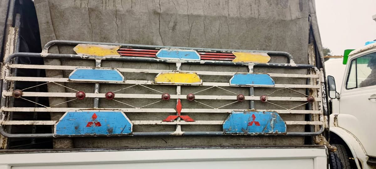 محجر مع سيبايه مع جادر كنتر للبيع
مثل ما موضح بالصوره... 
مكاني ديالى - بهرز
سعر 600 الف
***********
