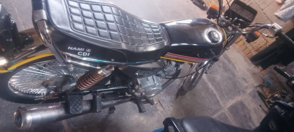 سلام عليكم تايكر موديل٢٢تخبل شلعه ومعدل فول دراجه اوراق سكنر خمس اوراق وياها ماشيه كمرك ١٥٠الف تستلم الوحات مبدل بيها فقط والفات السعر٤٠٠وبيها مجال بيع فقط


**إذا كنت صاحب هذا الإعلان وتريد حذفه لأي سبب، رجاءا أرسل رسالة إلى الدعم الفني**