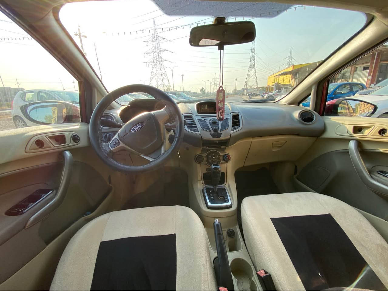 فؤرد فيستا ٢٠١٠،خليجى ٤پستن مرغوب
٣پارجه سبوغ بى ليدران،گير و مكينةى نةكرايتةوه،سنوى نوى يه،نرخ:٦٠$ قفل
ژ.م:*********** أربيل, العراق
