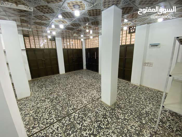 من رخصه الادمن
السلام عليكم 

متوفر محل للإيجار 
مساحه 90 متر مربع ركن

الخدمات 

كهرباء 
ماء 
غرفه اداره 

الموقع 

النجف الأشرف  // حي شهداء قرب مكتب الرشيد

للاستفسار 
عله الرقم متوفر بي واتساب 

اسيا //  ‭0772 678 1971‬
الاثير // ‭0780 730 0237‬
