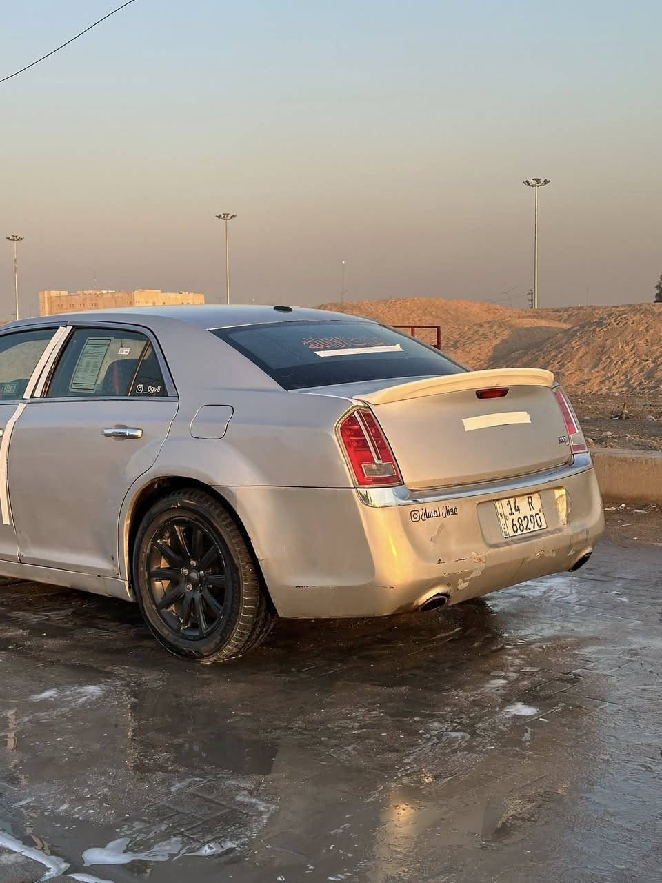 سلام عليكم
اوباما 2012صبغ حزام  بيه بارد بالجاملغ الورا السايق فقط 

بدون ظربه لون سلفري 

سياره حلوه وجاهزه  

كير محرك تبريد حداده 

تخم تاير جديد 

سياره  ما ناقصه شي رقم جديد الإنكليزي باسمي 

سعره130$ مجال بسيط الشراي 

رقم***********
