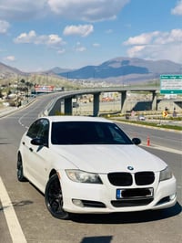 330i • ٢٠١٢ • سوران