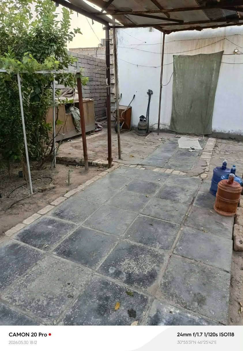 السلام عليكم بيت للبيع حي الجوادين شارع المدرسه الصينيه مقابيل الطابو يبعد عن الشارع العام 300متر
مساحه البيت 300 بيه غرفتين وصاله ومطبخ ومحل ولباقي حديقه سعر 45مليون الاستفسار ***********
