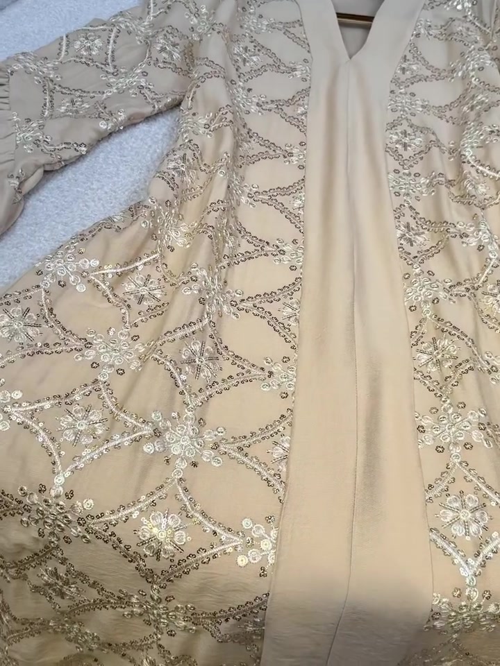 الــسعـر20الـف💛✨
القياسات(L,xl,2x,,3x)

للحجز و الاستفسار التواصل على الأرقام واتس اب 
***********
***********
***********
***********

توصيل بغداد  5000
توصيل محافظات  5000
