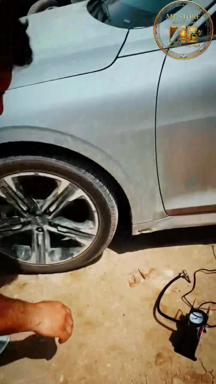 💨 لا تبقى محتار وقت تحتاج هواء!
كمبروسر Bihart المحمول يساعدك على نفخ الإطارات بسرعة وسهولة، حتى تكون جاهز بأي وقت 🚗

🔘 تصميم عملي وخفيف سهل الحمل والتخزين.
🔘 1 سلندر بمعدل ضخ يصل إلى 85 لتر/دقيقة ⚡
🔘 يعمل على فيشة ولاعة السيارة 12V.
🔘 مناسب لنفخ إطارات السيارات بسرعة وكفاءة.
🔘 سهل الاستخدام ومثالي للطوارئ والرحلات.
🔘 رفيق عملي يبقى دائمًا داخل سيارتك


**إذا كنت صاحب هذا الإعلان وتريد حذفه لأي سبب، رجاءا أرسل رسالة إلى الدعم الفني**