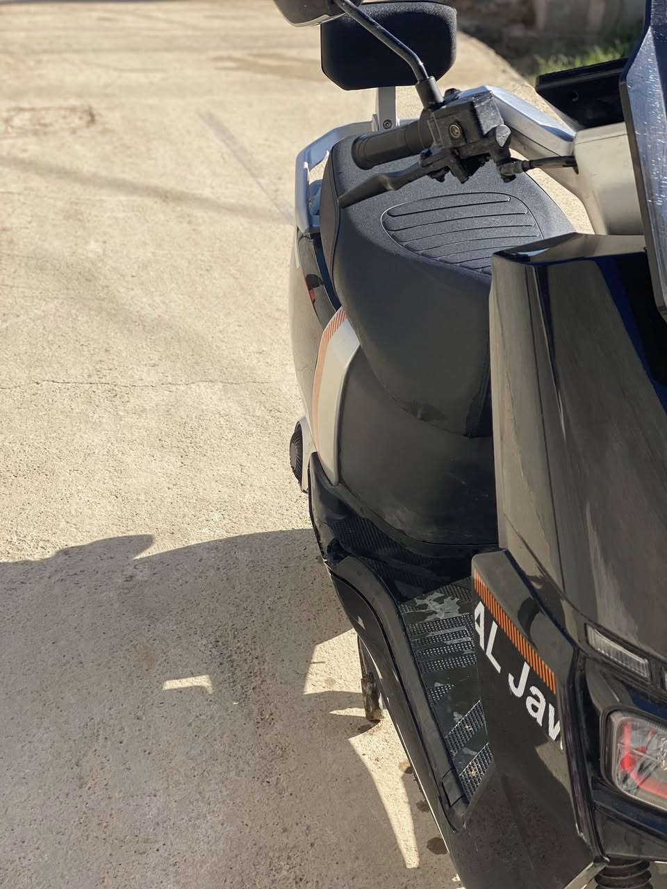 دراجه شحن جديده صار شهرين عندييي ٦بطارياتتت سرعه ١٠٠دراجه مرتبه وحلوههه لسعر ٨٠٠قفل ***********
