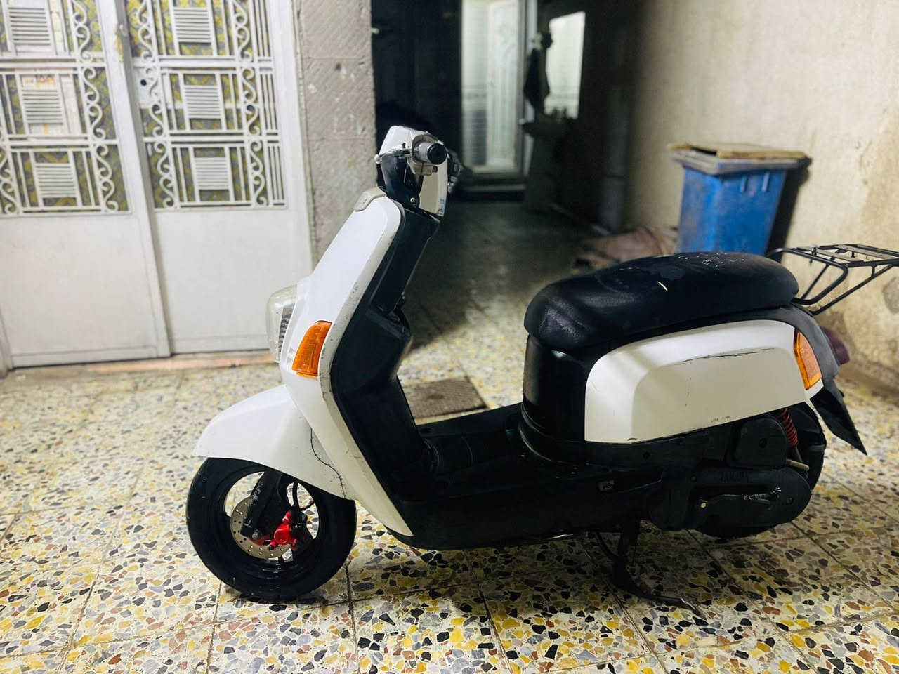 سلام عليكم ماكس بوليس كاملة من كلشي بس عوزها بنزات خلفية و كلجات شوي تعبانة أما كهربائيات كاملة سلف هندر كلشي كامل مكاني  بغداد متواجد خاص و واتساب فقط ***********
