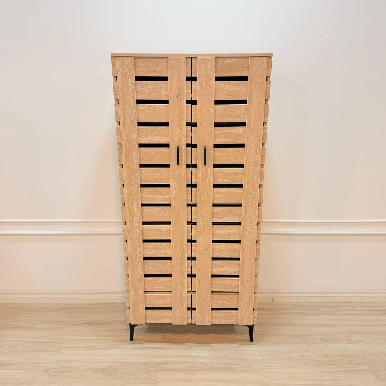 🌸أسعد الله أوقاتكم بكل خير 🌸
زبائننا الكرام نقدم لكم ...
✨خزانة 2 باب✨
القياسات:
-ارتفاع 175 سم 
-عرض 80 سم 
-عمق 32 سم

السعر: 125 الف دينار عراقي 🇮🇶
التوصيل:
بغداد مجاني
المحافظات 15 الف


**إذا كنت صاحب هذا الإعلان وتريد حذفه لأي سبب، رجاءا أرسل رسالة إلى الدعم الفني**