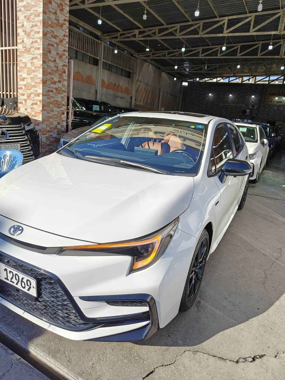 تحيه طيبه السلام عليكم
كورلا 2025 s هايبرد 
فول مواصفات 
ماشية 6 الف 
كشنات جلد قرمدي
تحكم ستيرن 
حساس خلفي أمامي 
فتحه سقف 
مري شفط ترحيب 
تبريد أمامي خلفي أمامي 
مقاعد كهرباء 2 
كاميرات محطيه 
رادر أمامي
لد أمامي 
فول مواصفات 
كفاله 
رقم بغداد دولي باسمي تحويل مباشرة 
165 ورقه وبيها مجال قليل 
اي استفسار 
*********** علي 
مكان بغداد البياع معرض المنار الحديث شارع 2
