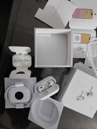 ايربودز برو • الجيل الثاني • حافظة MagSafe