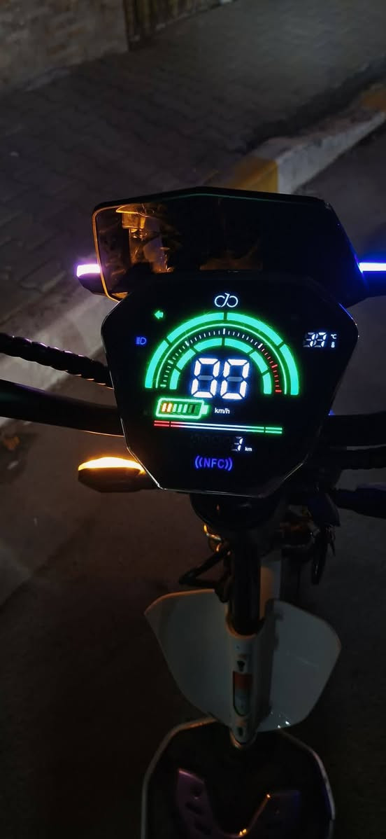 دراجه شحن C11
 بطارياته تعبانه كهربائيات كله شغاله
 السعر 130


**إذا كنت صاحب هذا الإعلان وتريد حذفه لأي سبب، رجاءا أرسل رسالة إلى الدعم الفني**