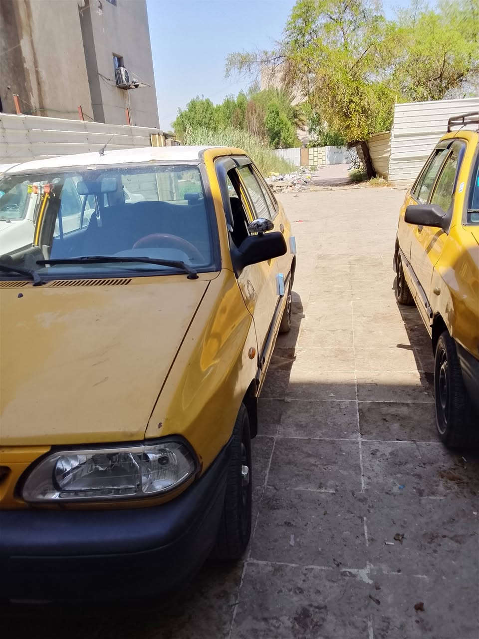 للبيع بغداد سياره مقفوله تبريد نقص بس راديتر موديل11 (***********)
