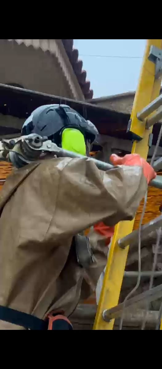 إلى أهلنا وناسنا في منطقة الزعفرانية ⚡
نقدّم خدمات صيانة أعطال الكهرباء بأحدث المعدات
وبإشراف فني مختص ووفق أعلى معايير السلامة
✔️ معالجة الأعطال بسرعة ودقة
✔️ التزام كامل بالأمان
✔️ خبرة ميدانية في العمل
نحن بانتظار اتصالكم على الرقم:
📞 ***********
