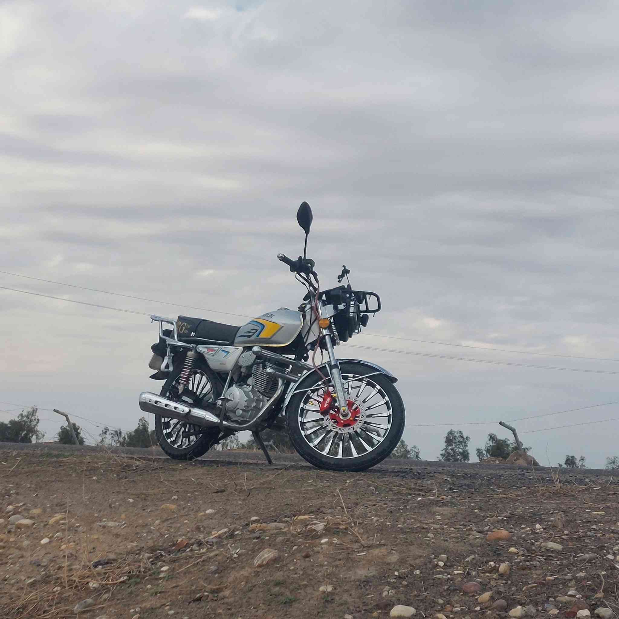 دراجه للبيع 900 وبيها مجال
صار 13 يوم من أخذته  عنوان صلاح الدين بيجي قريه البعيجي 
رقم الهاتف ***********
