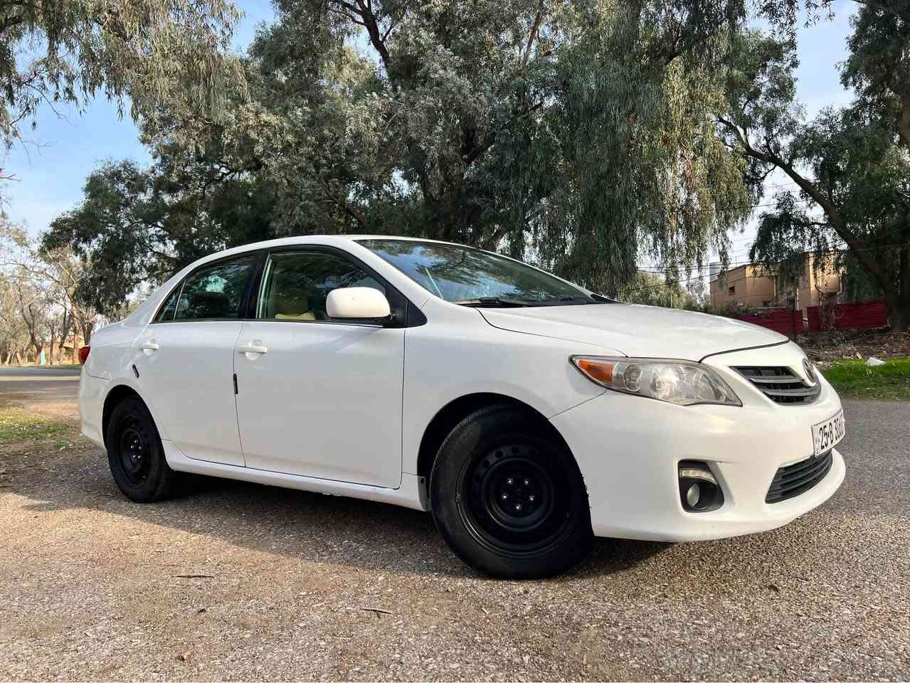 كورلا ٢٠١٣ امريكي السعر ١٣٩ وبيها مجال بدون صبغ  بيها بنيد مبدل بلادي مع دواخل شي بسيط وحواف الجاملغات الأمامية بيها بارد بسيط  السيارة جاهزة وبيها بطاقة بنزين مكاني كركوك  *********** كركوك, العراق
