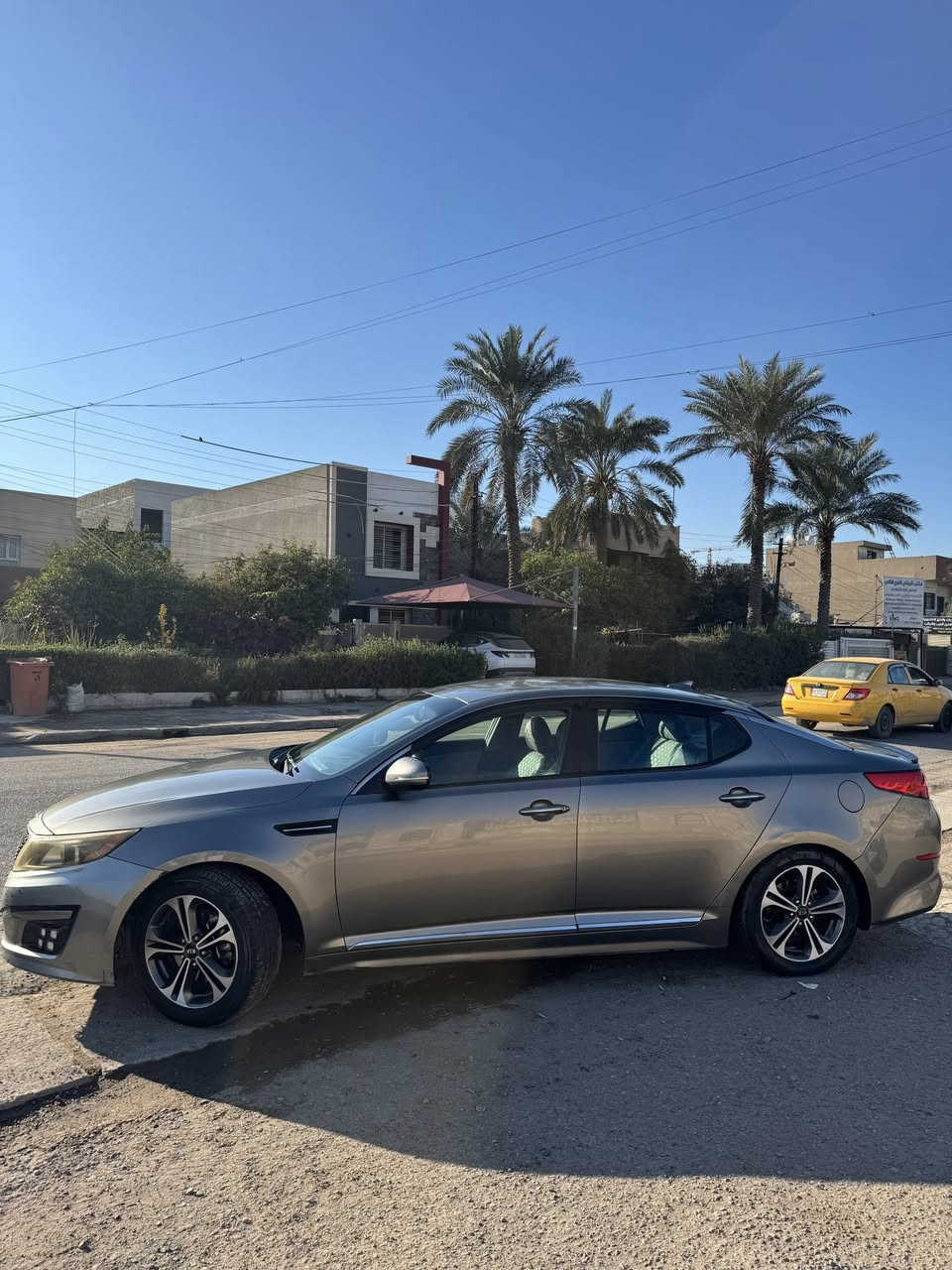 سلام عليكم كيا اوبتما ٢٠١٤ محرك ٢٤٠٠ gdi
وارد امريكي السياره مكفوله من الصبغ والحادث فقط اربع اصابع بلجاملغ بارد فقط 
مواصفات:
حساسات
كامره خلفيه
ترحيب عند الصعود
اشاير بل مري
ماشيه ٨٨ الف 
السعر ١٢٠ ورقه 
مكاني الغزاليه 
الرقم ***********
