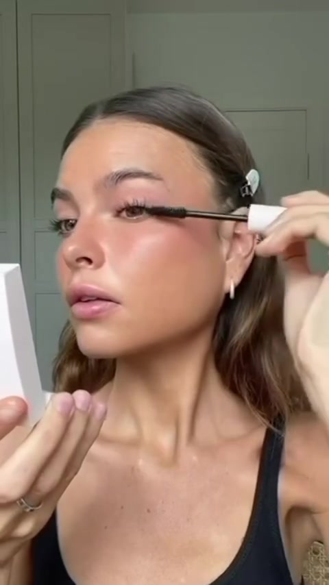 Rare beauty mascara perfect strokes.
رير بيوتي ماسكارا بيرفكت ستروكس.
وتر بروف سواد فاحم


**إذا كنت صاحب هذا الإعلان وتريد حذفه لأي سبب، رجاءا أرسل رسالة إلى الدعم الفني**