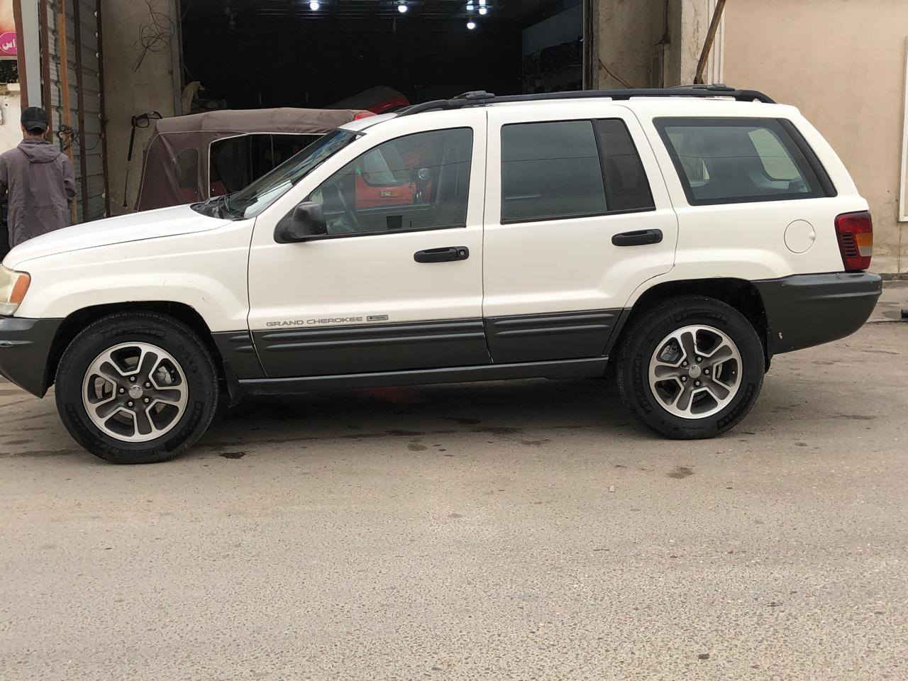 جيب 2004 كير مكينة خير من الله تبريد ثلج تخم تاير جديد ويل كب جديد رقم بغداد الإنكليزي هزه جديدة السيارة ابلاديه
مكان السيارة قرب جسر صليخ السعر 75 وبيهه مجال بسيط 
هاتف ***********
