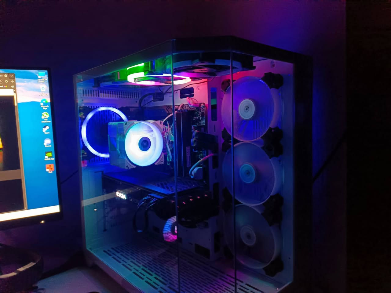 كيس فقط بمواصفات راقيه تجي تفحص وتاخذ مكاني بغداد المحموديه 
 cpu . ci5 12400f 
Cpu fan . مبرد غازي ابو الشاشه 
Gpu . rtx 3070 evga 3 Fan 8gb  
ram . laxer (8x2) 16 gb 3200 Hz ddr4
m.b . Msi b660 pro wifi 4 منافذ رامات
powr . 650 w 
Hdd .1Tb
Ssd . 500gb


**إذا كنت صاحب هذا الإعلان وتريد حذفه لأي سبب، رجاءا أرسل رسالة إلى الدعم الفني**