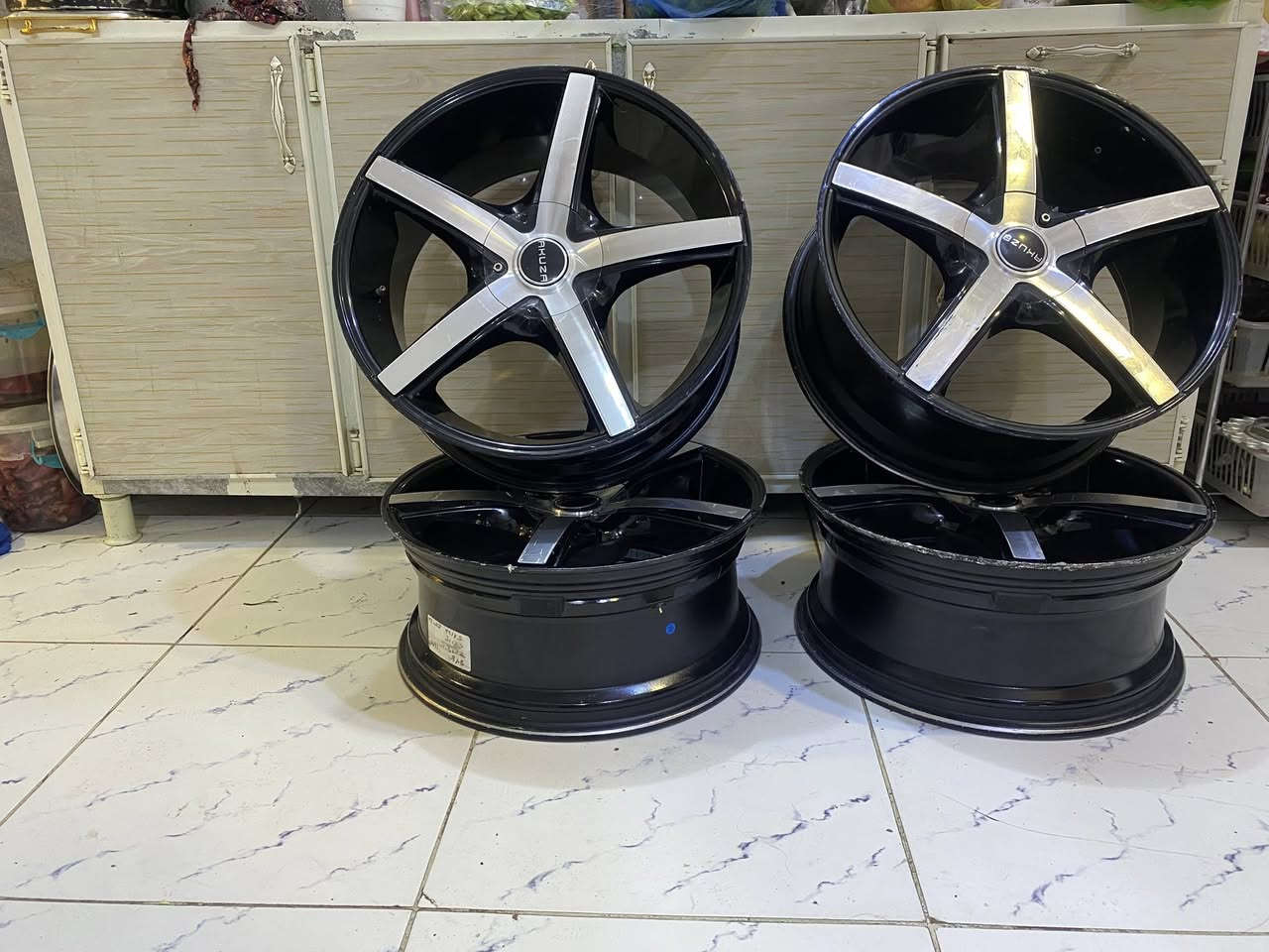 السلام عليكم 
تخم وياله حجم 20 جوكر 
115*5
100*5 
بدون فطر او لحيم 
يرهم جارجر اوباما جالنجر 
كورلا يرهم 
السعر 200الف قفل 
مكاني بغداد الدوره 
***********
