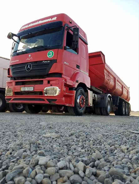 السلام عليكم 
اكسور ٢٠٠٦ مكفوله جاهزه للعمل 
عربانه دار قصاب مرسمه ٣ دناكير ١٦
سنويه جديده رقم جديد باسمي
الشراي يتصل 
***********
