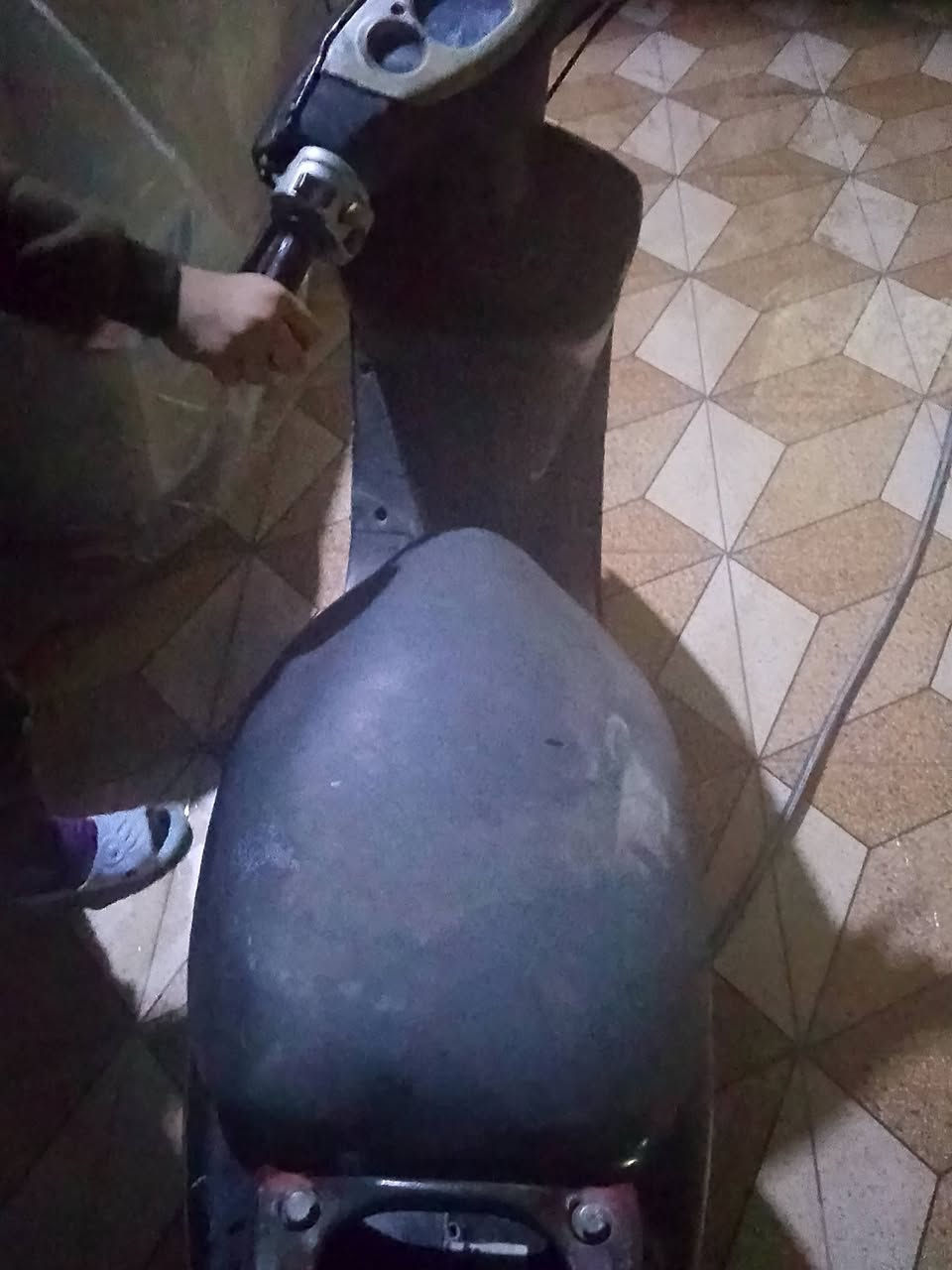 سلام عليكم عندي دراجة عصفورية للبيع لباتري كاعد شغالة 150 مكاني ديالى بعقوبة باب درب ***********
