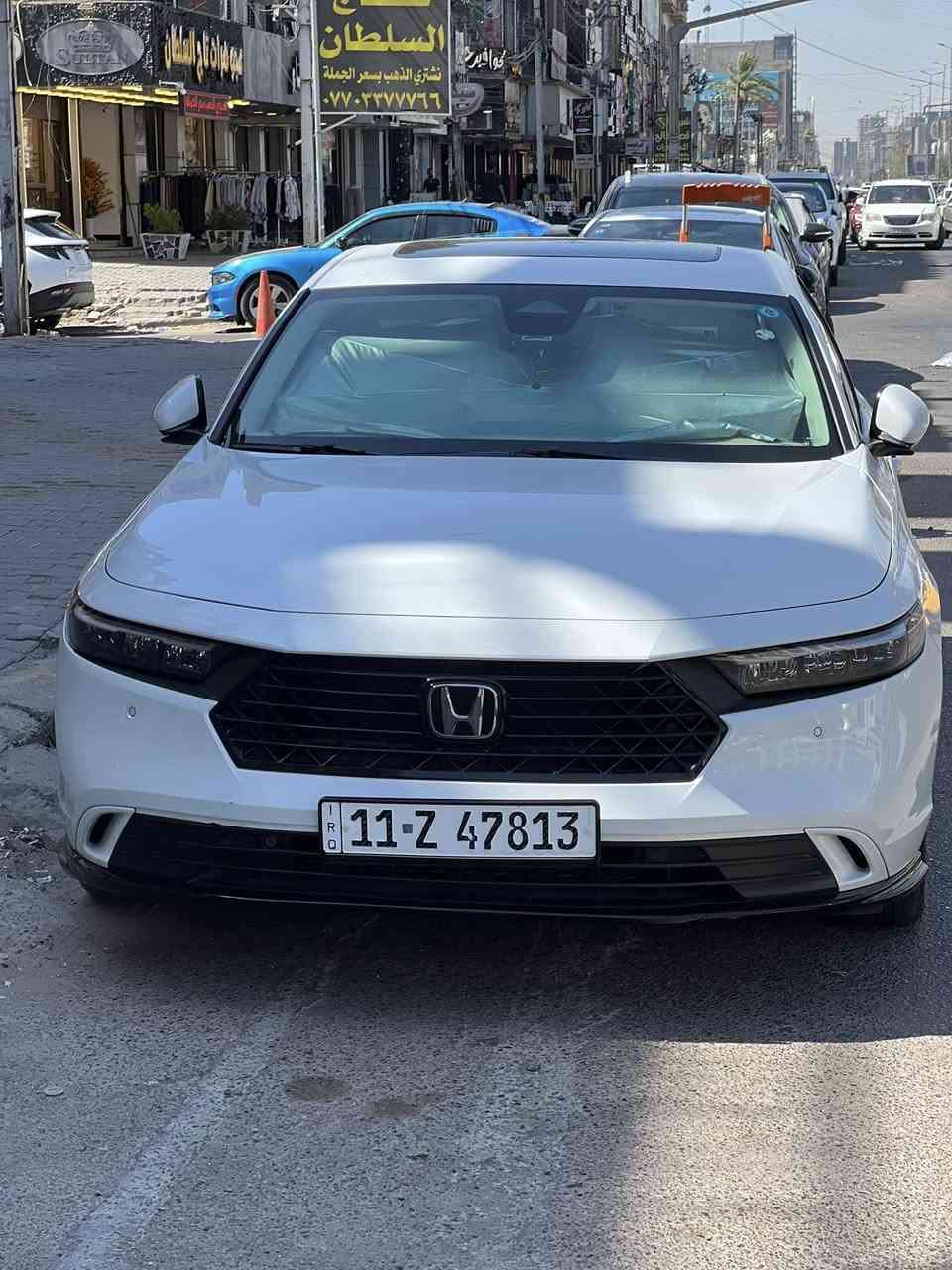 هوندا اكورد ب 195 $
 
اكورد 2023 EXL هايبرد ( بدون ايرباك حادث خلفي )
 
                           ( الياباني الاصلي )
          ( عزل و رزانه و متانه اقوه من الكامري )

 داخل جلد ابيض
فول مواصفات ماشيه ( 36 )
مكينه 2.0L ( دوش ) قتصاديه فول 
رقم بغداد تحويل مباشر للمشتري

المواصفات 🔰
تبريد قطعتين + رادار أمامي + نقطة عمياء + فول حساس أمامي + خلفي + كاميرا خلفية + مقاعد خزن ميمري + تحكم كهرباء + تدفئة + فتحة سقف + شاشه جبيره كار بلاي + وسادة ظهر للسائق + مثبت سرعه + تحديد مسار + قياده ذاتيه + هند بريك بصمة + بصمة دخول وتشغيل + 4 أنظمة قيادة + شفتات بالستيرن 
الضرر خلفي صندوك وجاملغ صبغ بدون دواخل بدون  ايرباك صور الحادث موجوده 

مكاني بغداد حي الجامعه 
سعره 195 $ وبيها مجال بسيط
رقم الهاتف : ***********
