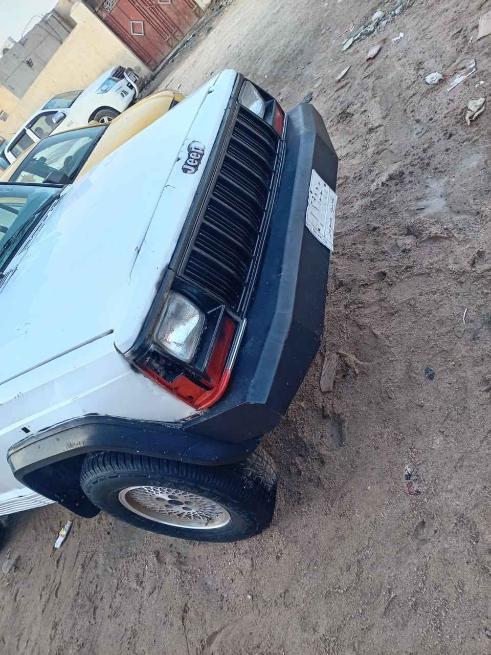 سلام عليكم جيب للبيع موديل 92 مكفول من العيب شرعي رقم قادسيه مشروع وطني سياره جاهزه مال بيت محور اكسل ومحرك وكير 250 كارتون سعر 43 وبيه مجال قليل العنوان ناصريه المركز ***********
