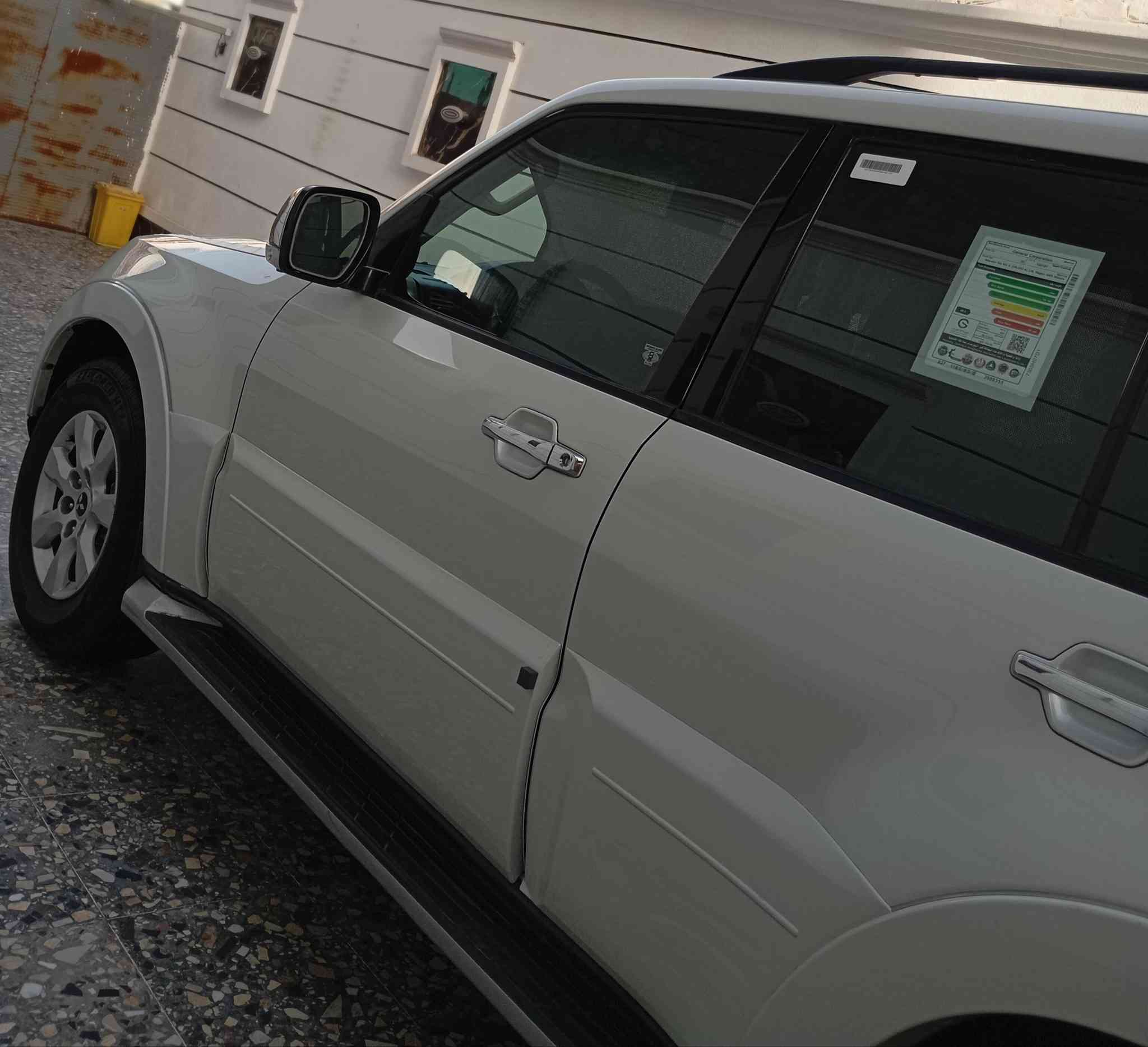 السلام عليكم باجيرو 2010 حبتور فول مواصفات 1/1 ماشيه 86 الف حقيقي ع فحص كفاله من الضربه والتبديل والبارد عده 4 اصابع بخشم الجاملغ صبغ فقط جديده وجاهزه بوضع الشركة مواصفات فتحه سقف كراسي جلد و كهرباء دمام خلفي 7 راكب 3 قطع تبريد محرك 3500 المرغوب زراك لايت فور ويل مري شفط و اشاير لد نهاري شاشة تاب كامره دواره تحكمات داخل بيجي و صاج 12 سماعة منضومة غاز ايطالية رقم بغداد دولي المكان بغداد السعررررررر 140الهاتف ***********...
