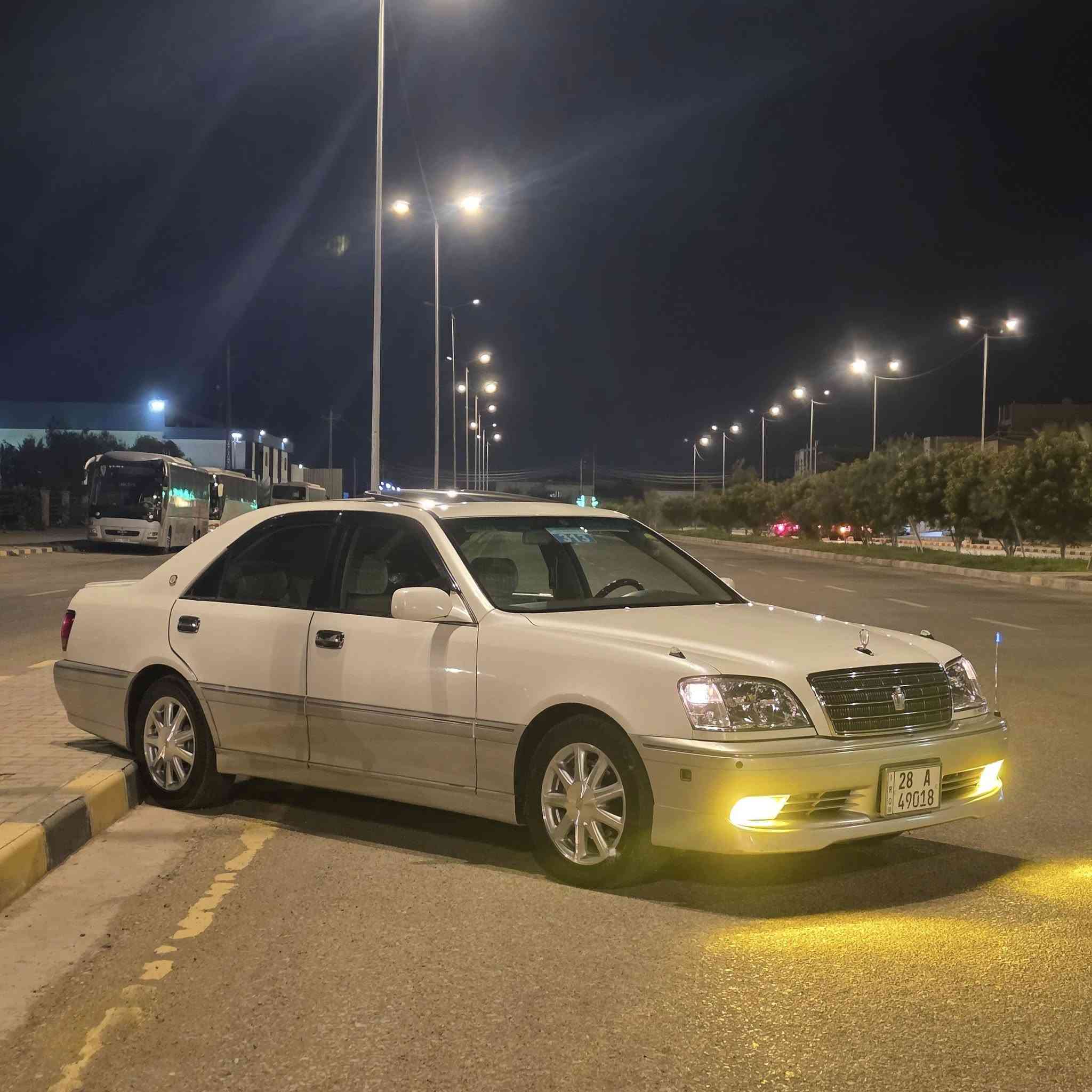 السلام عليكم ملكه  2001 رقم نجف تسجيل جديد بأسمي مداور 4دكم اصل  فتحه فول عدا الكرستال تحوير نجف فوق وجوه دشبول مثنى العيساوي كفاله عامه كص وضربه وصبغ ونقل جثه تخم تاير وباتري وحداديه جديد السياره جاهزه  178وبيه مجال قليل النجف ***********
