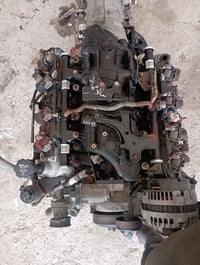 يوجد مكاين للبيع 5300 الفينيه مع كيرات الف 07819431915