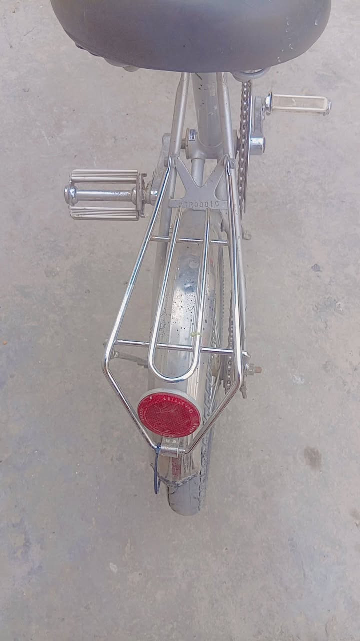 السلام عليكم بيسكل البيع السعر 50وبيه مجال العنوان بغداد ابو الشام الرقم ***********
