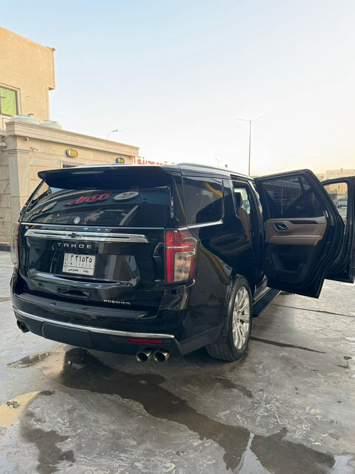 تاهو بريمير 2022 مغلفه bbf ب 28 ورقه ضمان عشر سنوات   خليجي رقم بغداد
• جكات 
• ⁠دوسات كهربائية 
• ⁠دشبول الكتروني بيجي
• ⁠داتاشو
• بانوراما
• ⁠ مقاعد جلد كهرباء
• مقاعد تدفئه تبريد
• حساسات امامي خلفي
• كشن السائق هزاز 
• كاميرات 360
• رادارات امامية و خلفية وجانبية 
• نقاط عمياء
• ⁠ تشغيل عن بعد 
• ثلاث شاشات ( 2 خلفيه في الكراسي ) 
• صندوق كهرباء 
• ⁠سويج بصمتين
• ⁠شاحن لاسلكي
• ثلاجه 
• علامه شوفرليت اسود مضيئه
• ⁠سستم سماعات BOSE
• ⁠اكزوز عدد ٤
وباقي مواصفات البريمير المعروفة وتفاصيل داخل الصور 
السيارة وكالة خليجي
ممشة ستينات السعر  53الف وبيها مجال ***********
