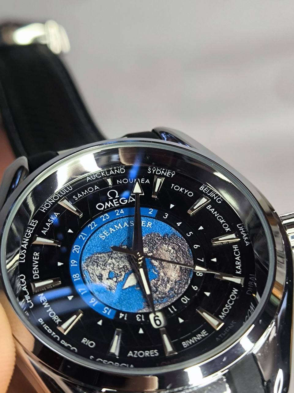 ساعة من ماركة اومكا OMEGA لكواتيرا
تحفة فنية 
تصميم يجسد الارض🌍
مكينة كوارتز
ميناء فلكية مميزة مزودة بمنفذ تاريخ مع فول لامينوس 
زجاج زفير  ضد الخدش 
مقاومة ماء وغبار 
سير ربل طبي ضد البكتيريا وتجمع الاوساخ 
قفل فراشة اصلي
القطعة مختمة بالكامل

⚠️ملاحظة متوفر قطعة واحدة فقط

السعر:-40 الف ع اول تم 
للحجز ارسل رقمك وعنوانك واقرب نقطة داله


**إذا كنت صاحب هذا الإعلان وتريد حذفه لأي سبب، رجاءا أرسل رسالة إلى الدعم الفني**